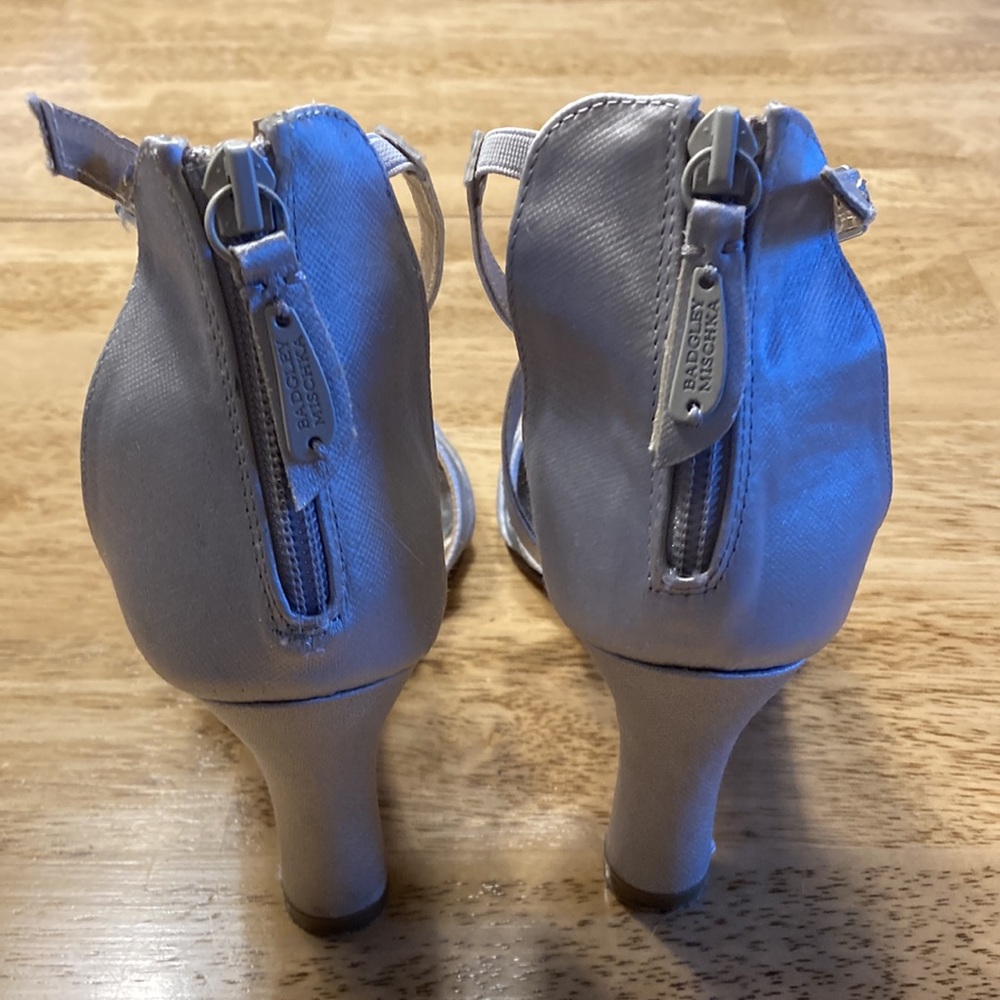 Badgley Mischka Kendall Hannah heels in silver - Picture 12 of 13